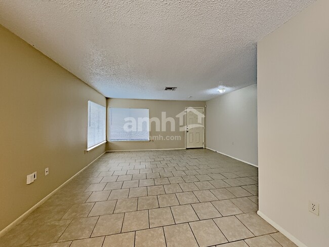 Building Photo - 5614 Misty Gln