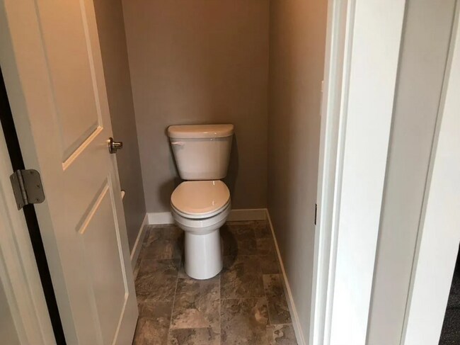 Building Photo - 5683 E Upminster St