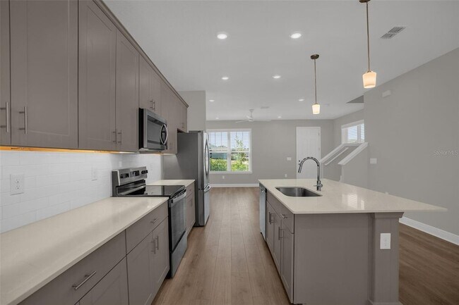 Building Photo - 17025 Haggerty Hollow Dr