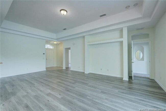 Building Photo - 4574 NW Red Maple Dr