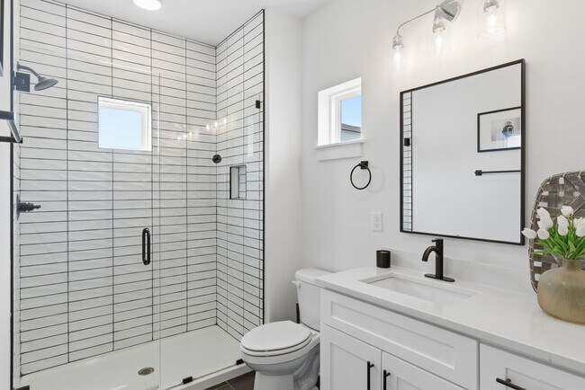 Building Photo - Modern Townhome in Madison