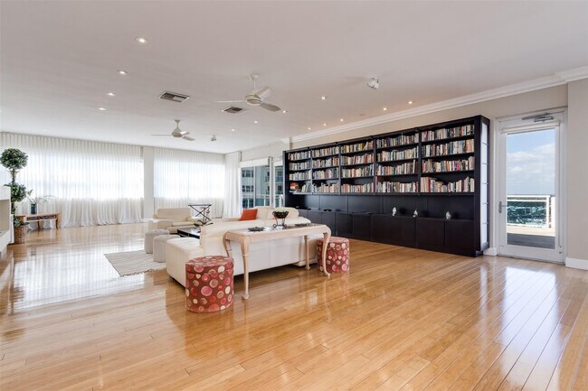 Building Photo - 3430 Galt Ocean Dr