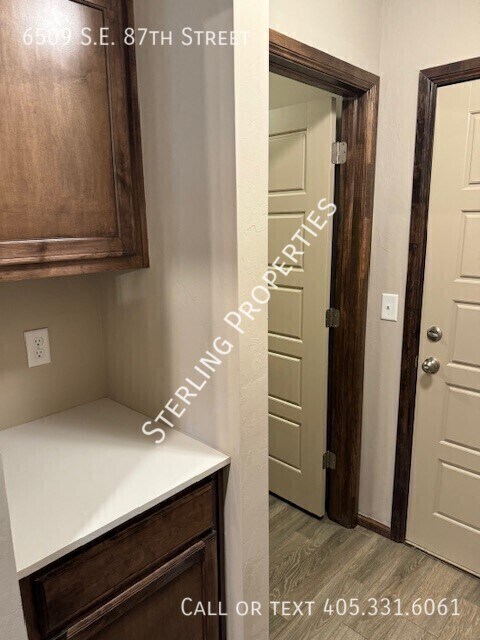 Building Photo - 6509 SE 87th St