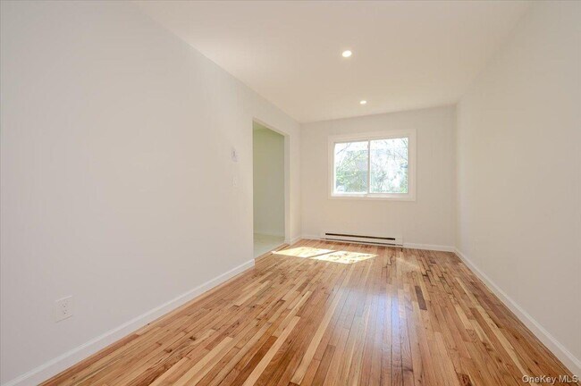 Building Photo - 43 Evert St