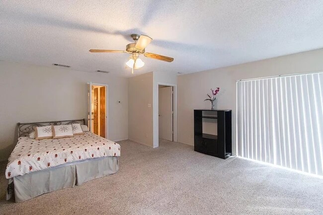 Master Bedroom Upstairs - 3508 Grande Bulevar