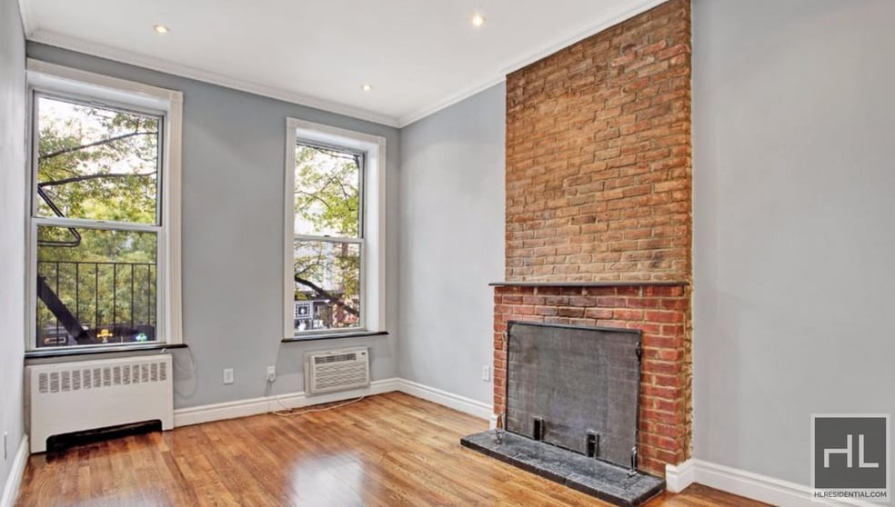 Building Photo - Hudson Street