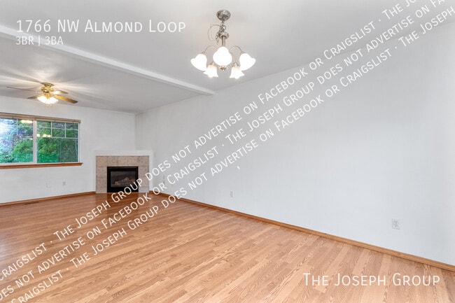 Building Photo - 1766 NW Almond Loop