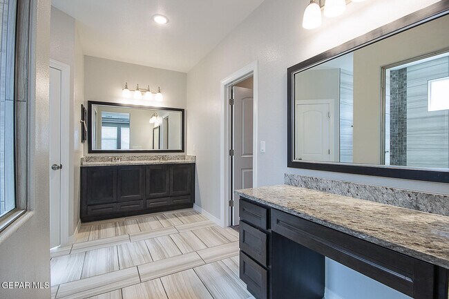 Building Photo - 2621 Mike Price Dr