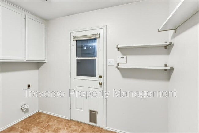 Building Photo - 5407 Ledgestone Dr