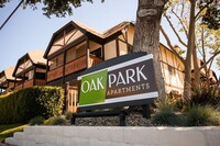 Building Photo - Oak Park Apartments