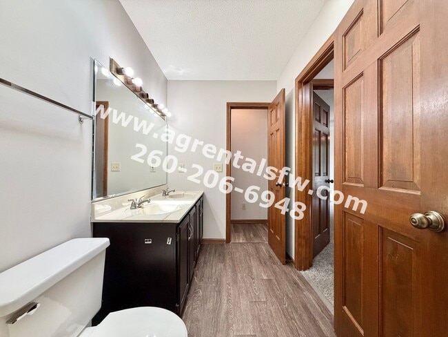 Building Photo - 4221 Crofton Ct