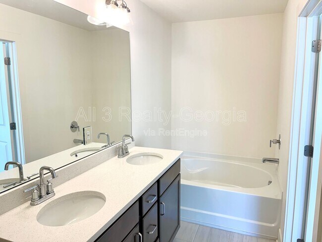 Building Photo - 5859 Greystone Dr