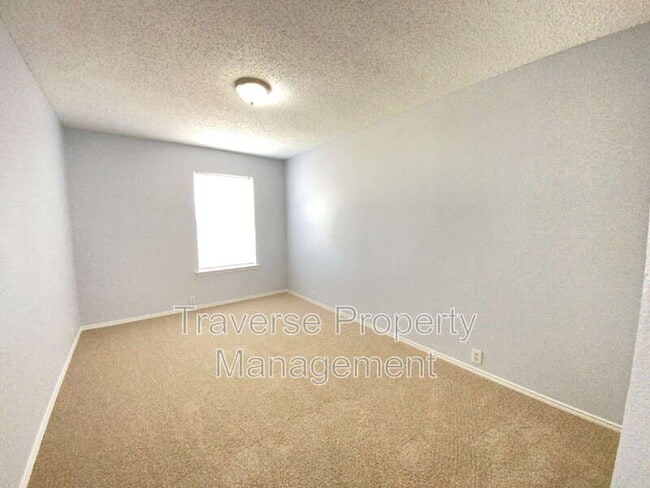 Building Photo - 5204 Vista Verde Dr