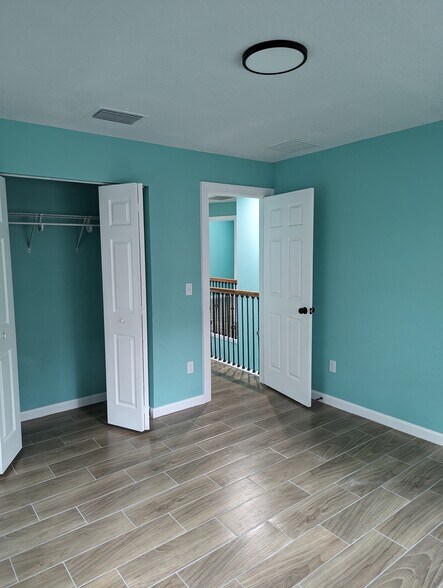 Building Photo - 2010 Seminole Blvd S