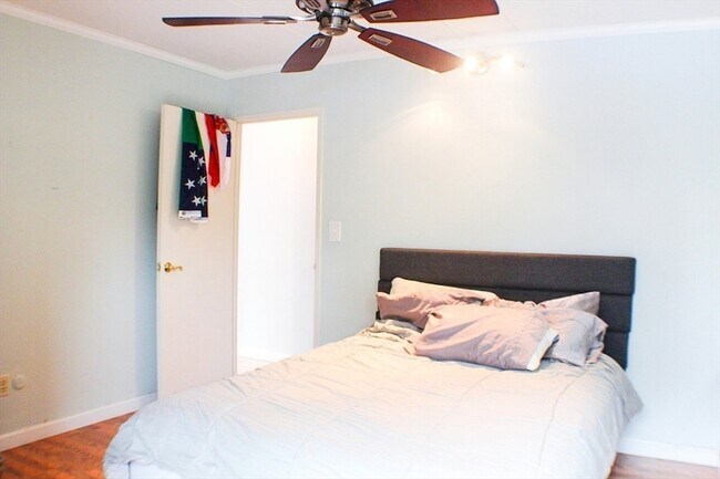 Building Photo - 55 Tall Oaks Dr