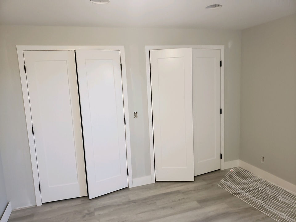 Bedroom 4 & 5 closets - 301 Grovebrook Ct