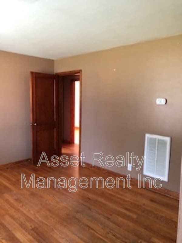 Building Photo - 2118 McClung Ave