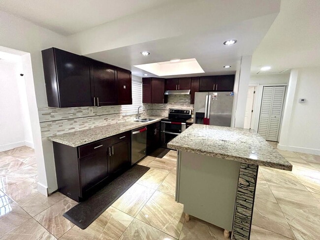 Building Photo - 2441 NW 13th St