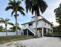 Building Photo - 350 Hazel St