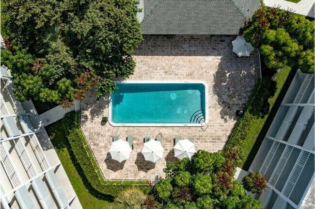 Primary Photo - 2716 Vandiver Dr