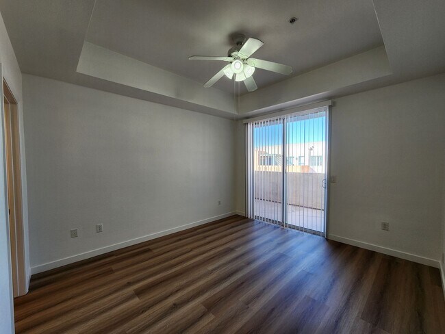 Building Photo - 35 E Agate Ave