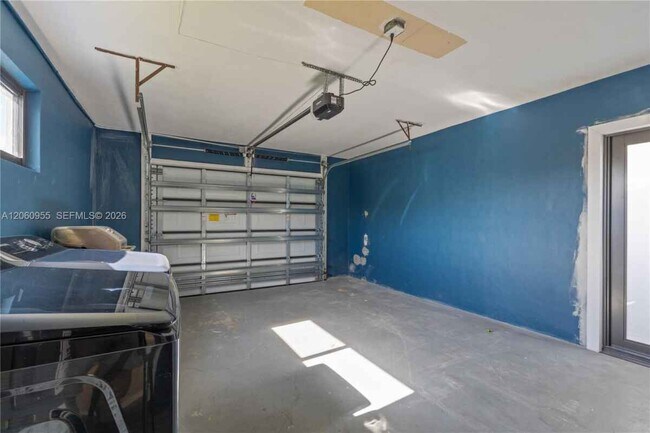 Building Photo - 4115 Madison St