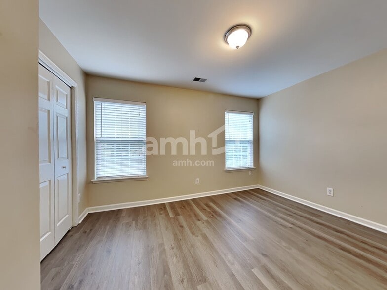 Building Photo - 5329 Deep Blue Ln