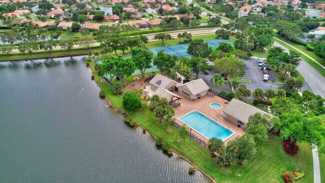 Building Photo - 10332 Islander Dr