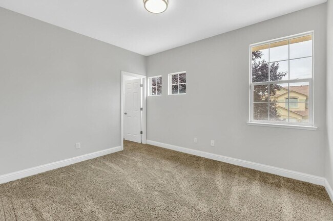 Building Photo - Gorgeous East Elk Grove Home