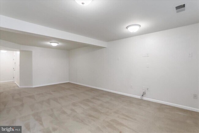 Building Photo - 15 Tidewater Terrace