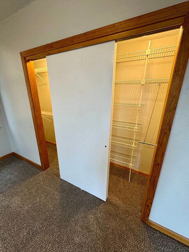 Building Photo - 111 S Ohio St