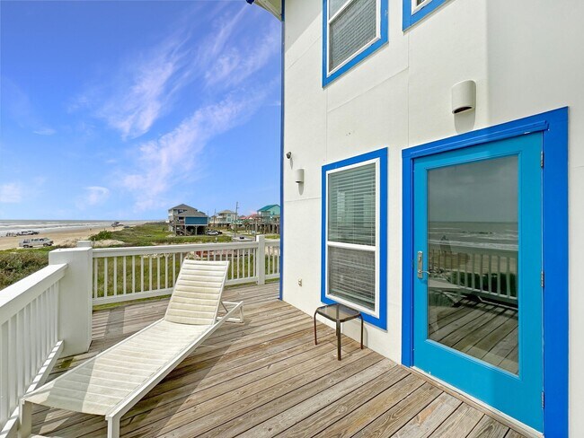 Building Photo - 2496 Gilmore