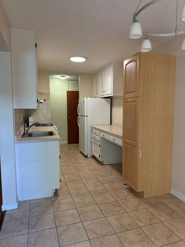 Building Photo - 70 Shrewsbury Green Dr