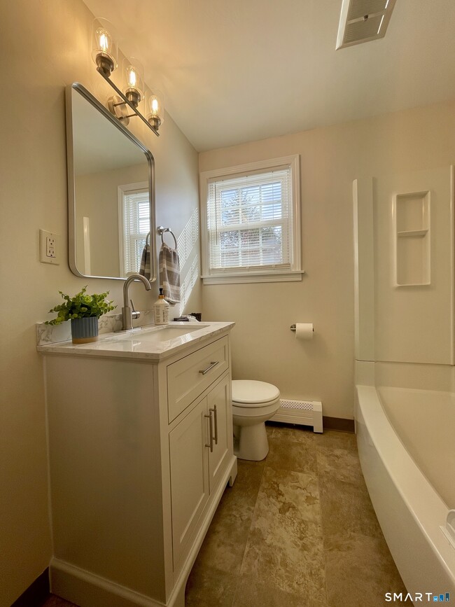 Building Photo - 31 Gordon Ave