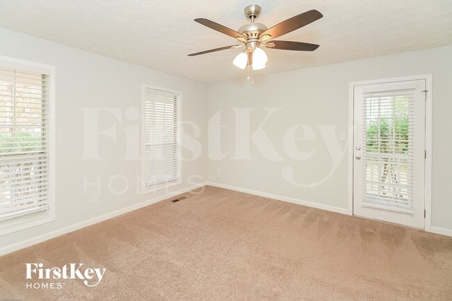 Building Photo - 73 Brandon Woods Cir