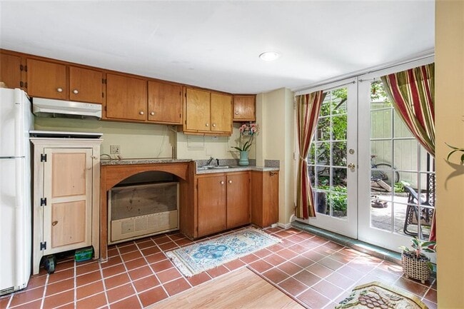 Building Photo - 74 3rd St