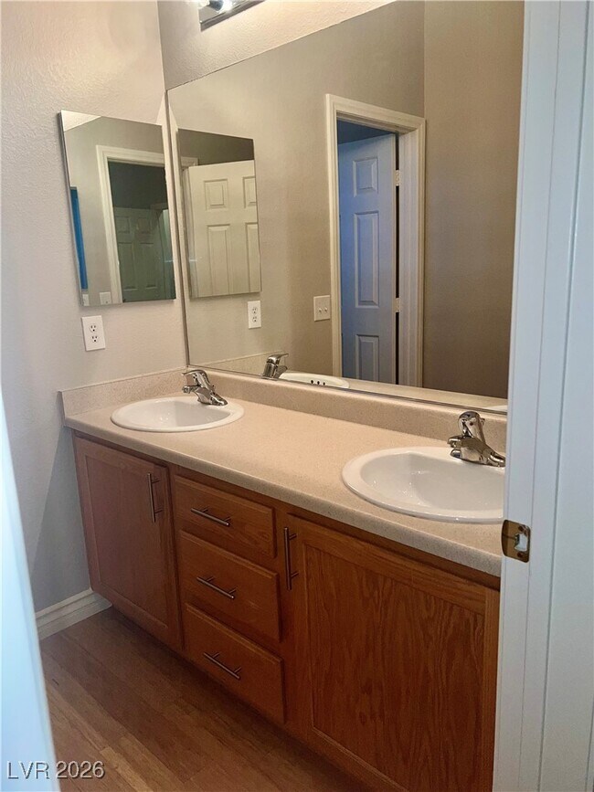 Building Photo - 10187 Sunshine Village Pl