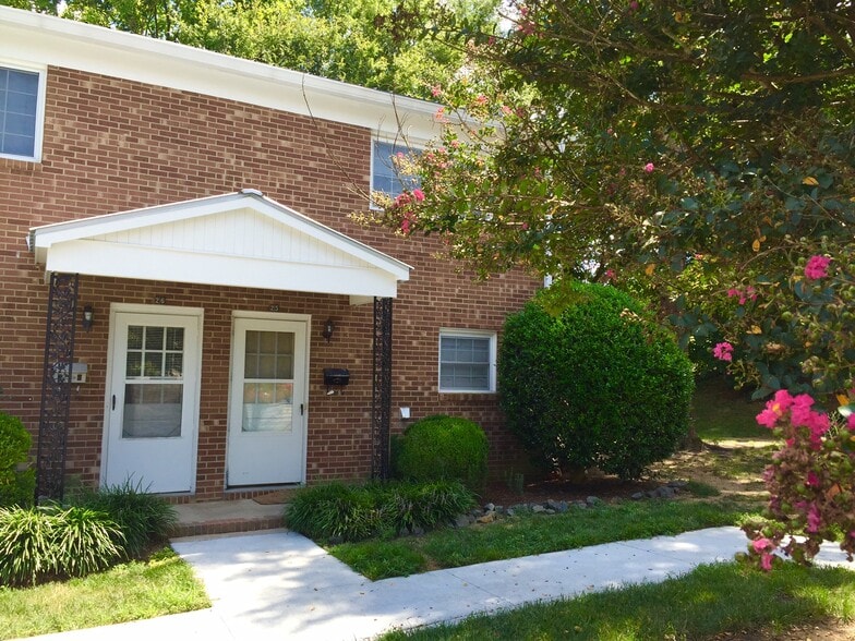 Cedar Court unit 25 - end unit - 506 N. Greensboro St