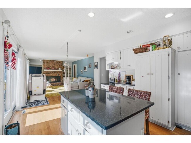 Building Photo - 10427 Brown Farm Cir