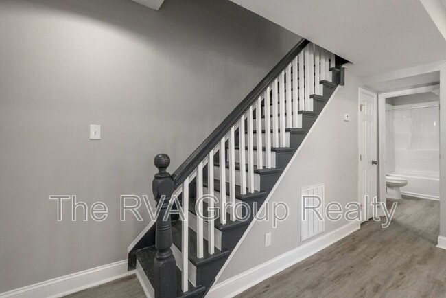 Building Photo - 1808 Mansion Avenue