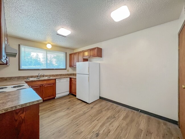 Interior Photo - 519 Welch Ave.