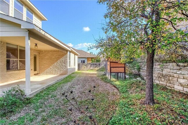 Building Photo - 7913 Menler Dr