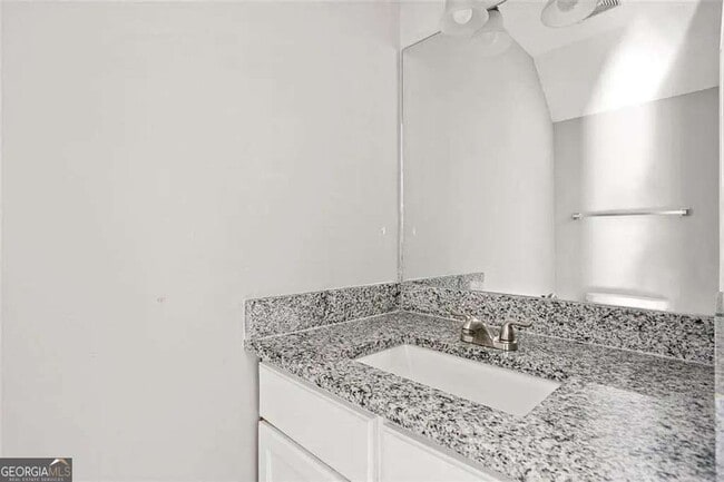 Building Photo - 5232 Ridge Forest Dr