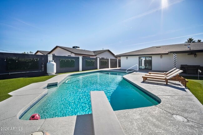 Building Photo - 8314 E Mariposa Dr