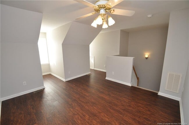 Building Photo - 402 Knightsborough Way