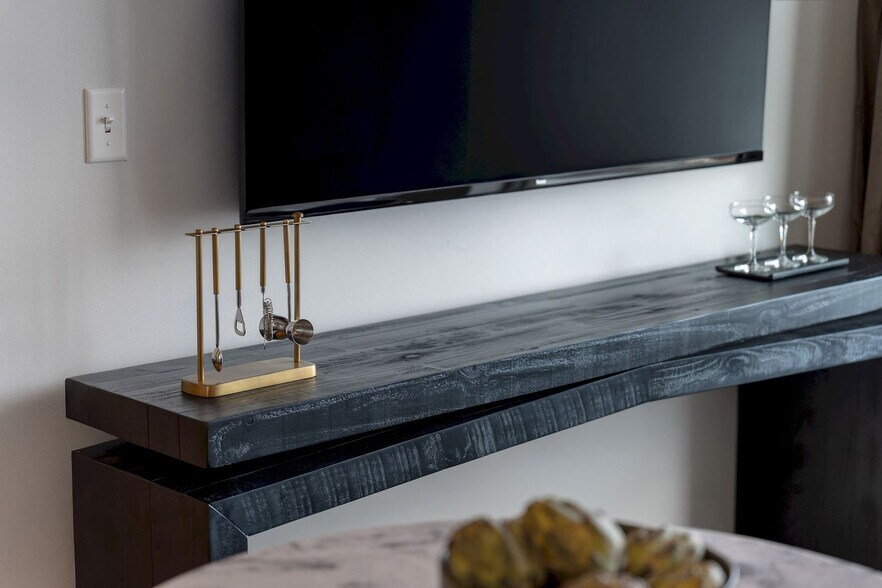 Building Photo - 485 Foley St