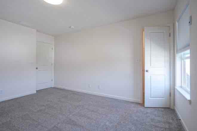 Building Photo - 1160 Colcester Ln