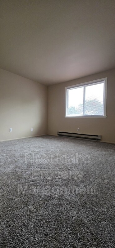 Building Photo - 2732 N Siesta Ave