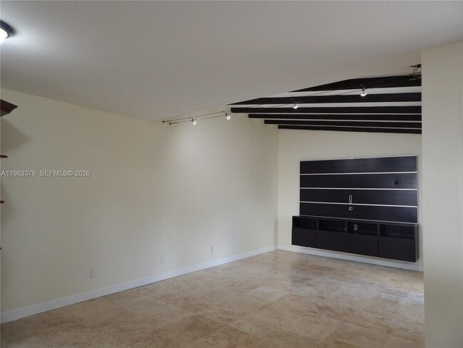 Building Photo - 6959 SW 110th Ct