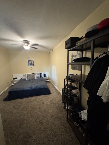 Building Photo - 1346 Miraflores Glen